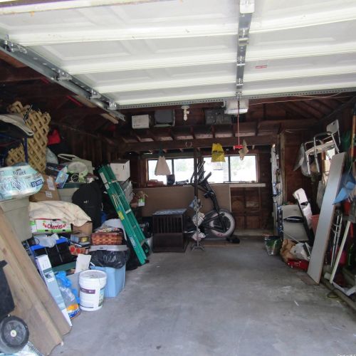 25 Bonta St, Floral Park NY  11003-2104 exterior