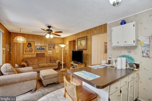 645 Ithaca Pl, East Windsor NJ 08520-5614 exterior