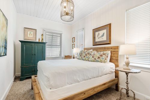 15 Grand Pavilion Dr, Isle Of Palms SC  29451-2800 exterior