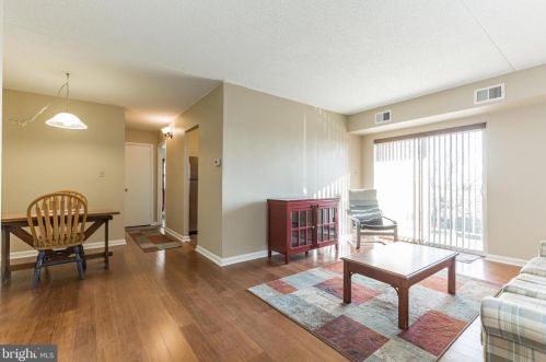 624 Governor House Cir, Wilmington, DE 19809-2456