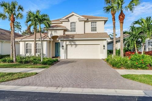 16200 Parque Ln, Naples FL  34110-2826 exterior