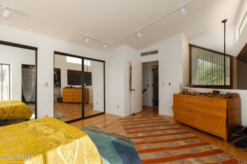 6715 Camino Padre Isidoro, Tucson AZ  85718-2037 exterior