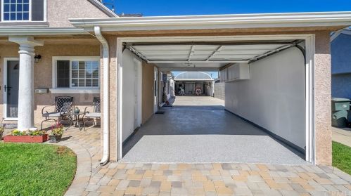3327 180th St, Torrance, CA 90504-3901