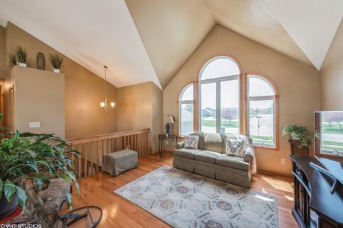 3798 71st Cir, Gary, IN 46410-3989