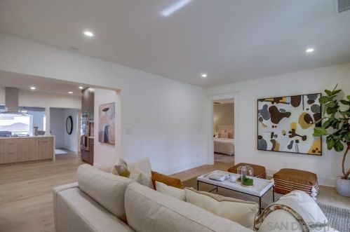 4421 Del Monte Ave, San Diego CA  92107-3607 exterior