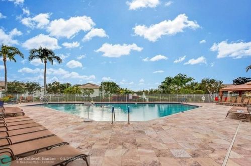 9796 Lemonwood Dr, Boynton Beach FL  33437-5452 exterior