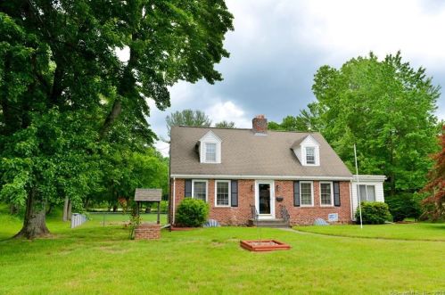 158 Cooke St, Plainville CT  06062-1804 exterior
