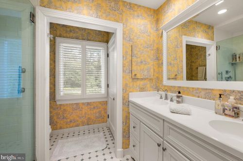 71 Tunbridge Rd, Haverford PA  19041-1038 exterior