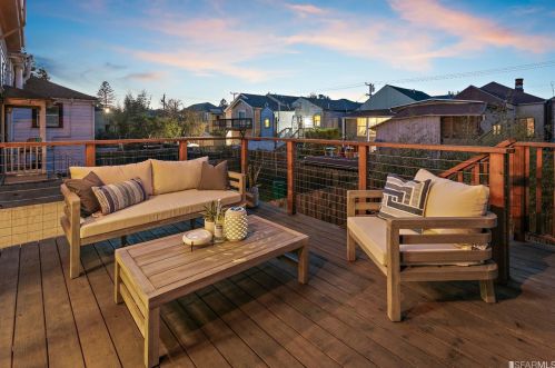 1470 12th St, Oakland CA 94607-2048 exterior