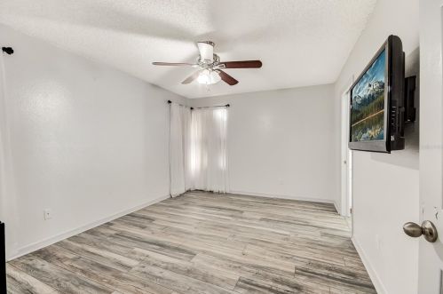 2821 Berkshire Cir, Kissimmee FL  34743-5647 exterior