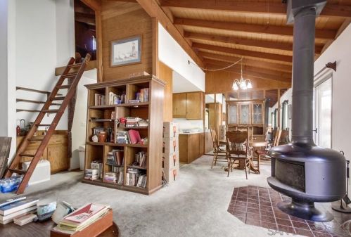 7000 Saranac St, La Mesa, CA 91942-8979