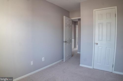 14796 Tamarack Pl, Woodbridge VA  22191-3136 exterior