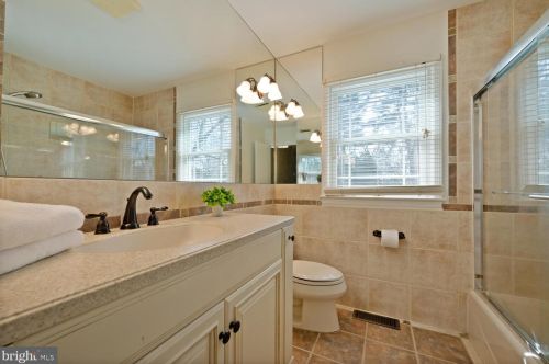 28 Fieldston Rd, Princeton NJ 08540-6429 exterior