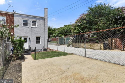 59 Crittenden St, Washington DC  20011-6719 exterior