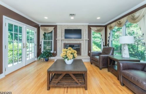 19 Marisa Ct, West Milford NJ  07480-3000 exterior