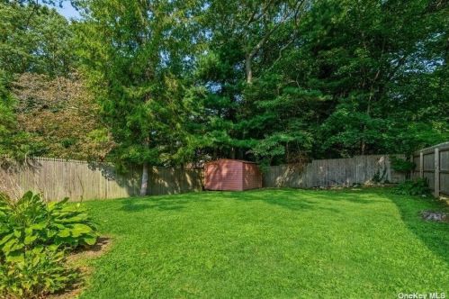 17 Teed St, Huntington Station NY  11746-4331 exterior