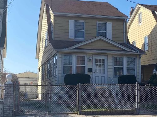 105-12 223rd St, Jamaica, NY 11429-1222