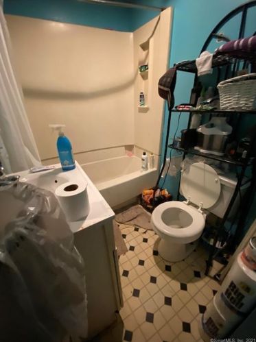 19 Portland St, Middletown CT  06457-2209 exterior