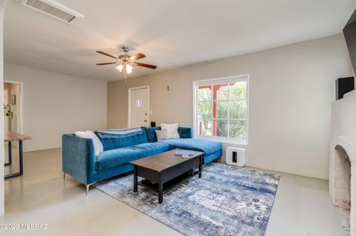 221 Calle De Jardin, Tucson AZ  85711-3406 exterior