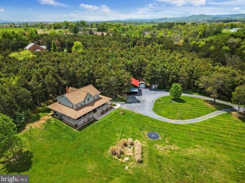 3098 Hamburg Rd, Edinburg VA  22824-3093 exterior