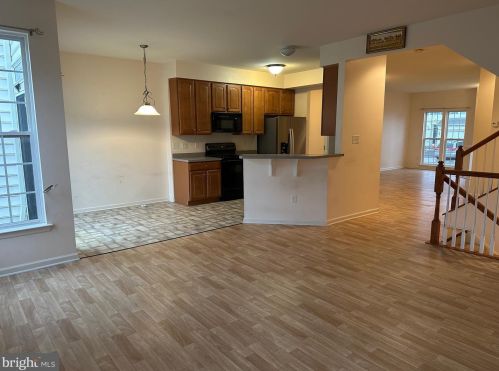 57 Savanna Dr, Pottstown PA  19465-6602 exterior