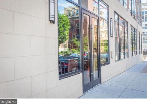 600 Broad St, Philadelphia PA  19146-1614 exterior
