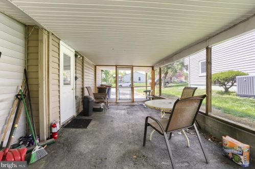 116 Linden Dr, Camp Hill PA  17011-7219 exterior