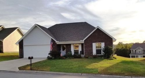 1123 Cherbourg Dr, Maryville, TN 37801-9340