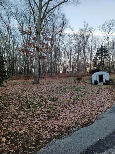67 Old Windham Rd, South Windham CT  06266-1135 exterior