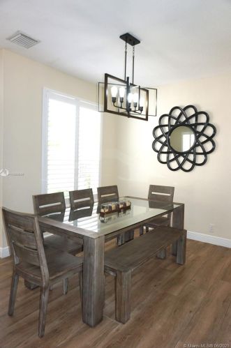 15063 19th St, Hollywood, FL 33027-4324