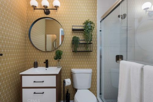 3670 Mesquite Ave, Palm Springs CA  92264-3400 exterior