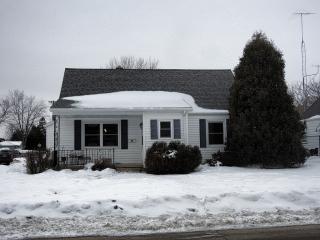 207 Elm St, Brillion, WI 54110-1203