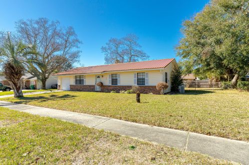 423 Anderson Dr, Destin, FL 32541-2217