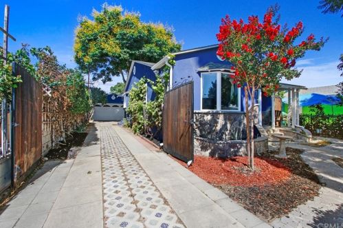 5911 Cerritos Ave, Long Beach, CA 90805-3524