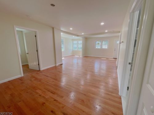 14 Maple St, Lincoln Park NJ  07035-2414 exterior