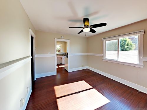 1660 Linwood St, San Diego CA 92110-2830 exterior