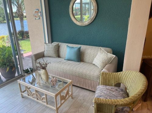 15831 Aurora Lake Cir, Wimauma FL  33598-4031 exterior