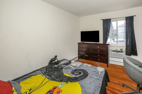 69-04 Bch Channel Dr, Far Rockaway NY  exterior