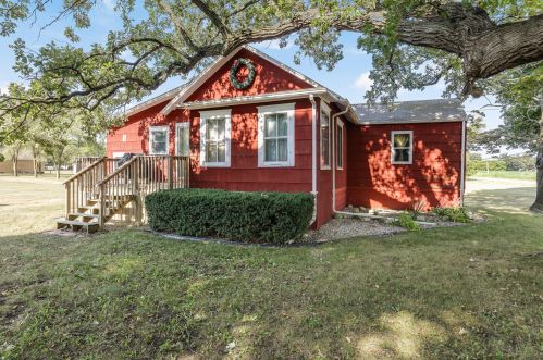 10406 22nd Ave, Kenosha, WI 53158-6202