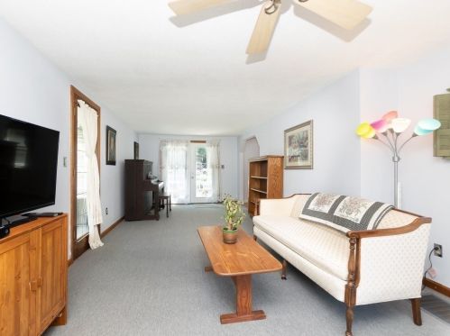 19 12th Ave, Halifax, MA 02338-1309