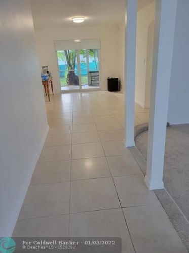 1616 101st Ave, Miami, FL 33165-7445