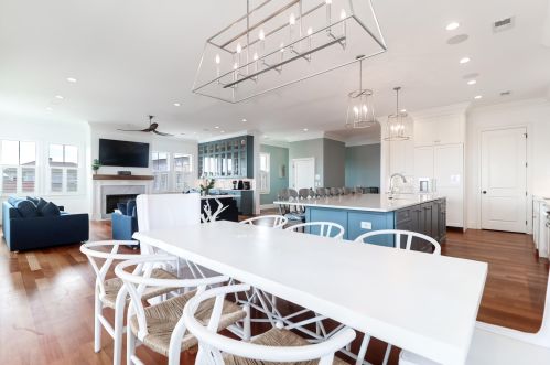 601 Ocean Blvd, Isle Of Palms SC  29451-2134 exterior