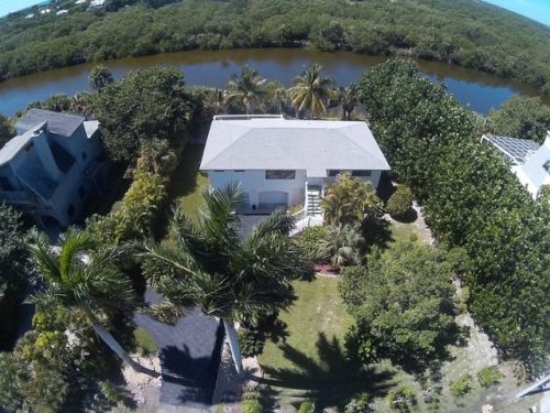 693 Rabbit Rd, Sanibel, FL 33957-3013