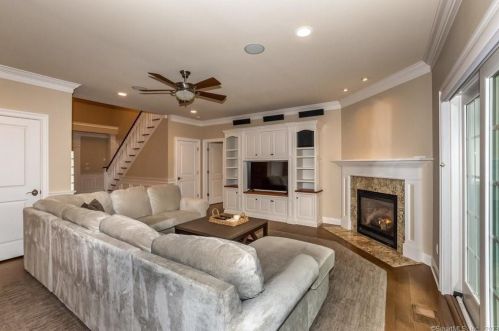 18 Heron Pond Rd, Essex CT  06426-1466 exterior