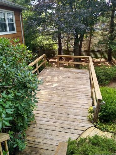 338 Union Valley Rd, Mahopac NY  10541-4333 exterior