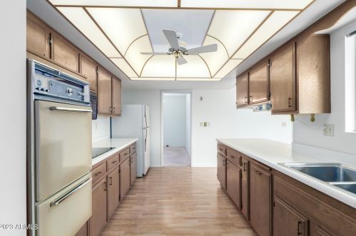 10522 Saratoga Cir, Sun City AZ 85351-2113 exterior