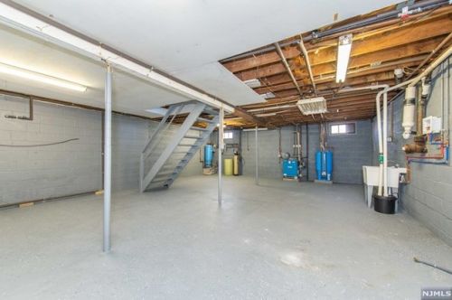 452 Rdg Rd, West Milford Lakes NJ  exterior