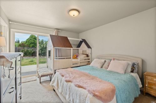 118 Arroyo Ct, Vacaville CA  95687-5204 exterior