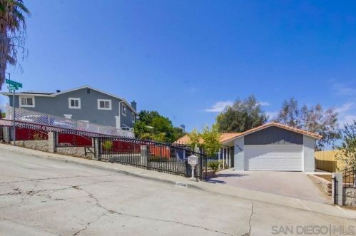 6788 Benson Ave, San Diego CA  92114-5833 exterior