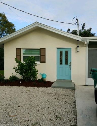 1205 Wisconsin Dr, Naples, FL 34103-3854